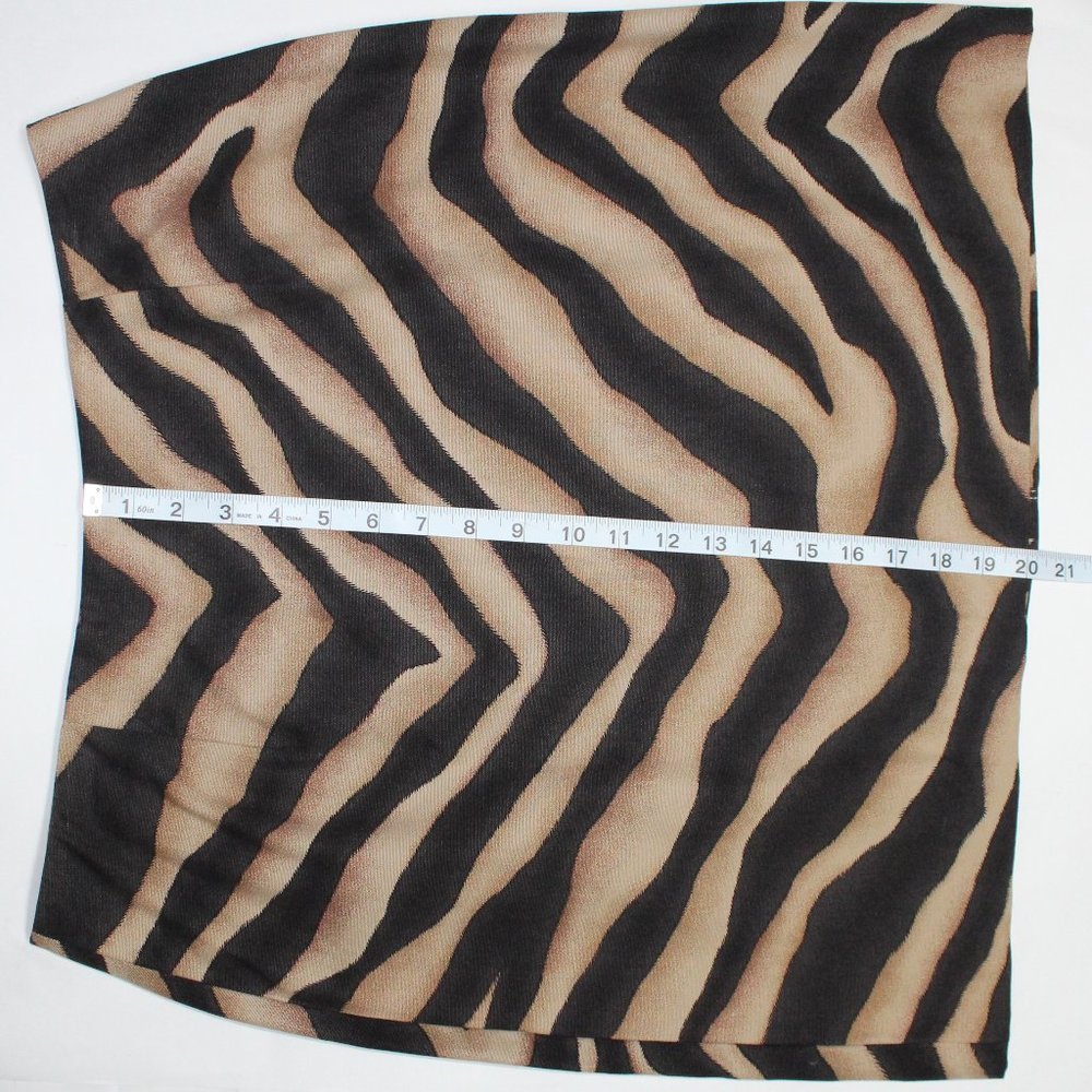 Lauren Ralph Lauren Woman Tiger Stripe Print Skirt - Picture 4 of 10